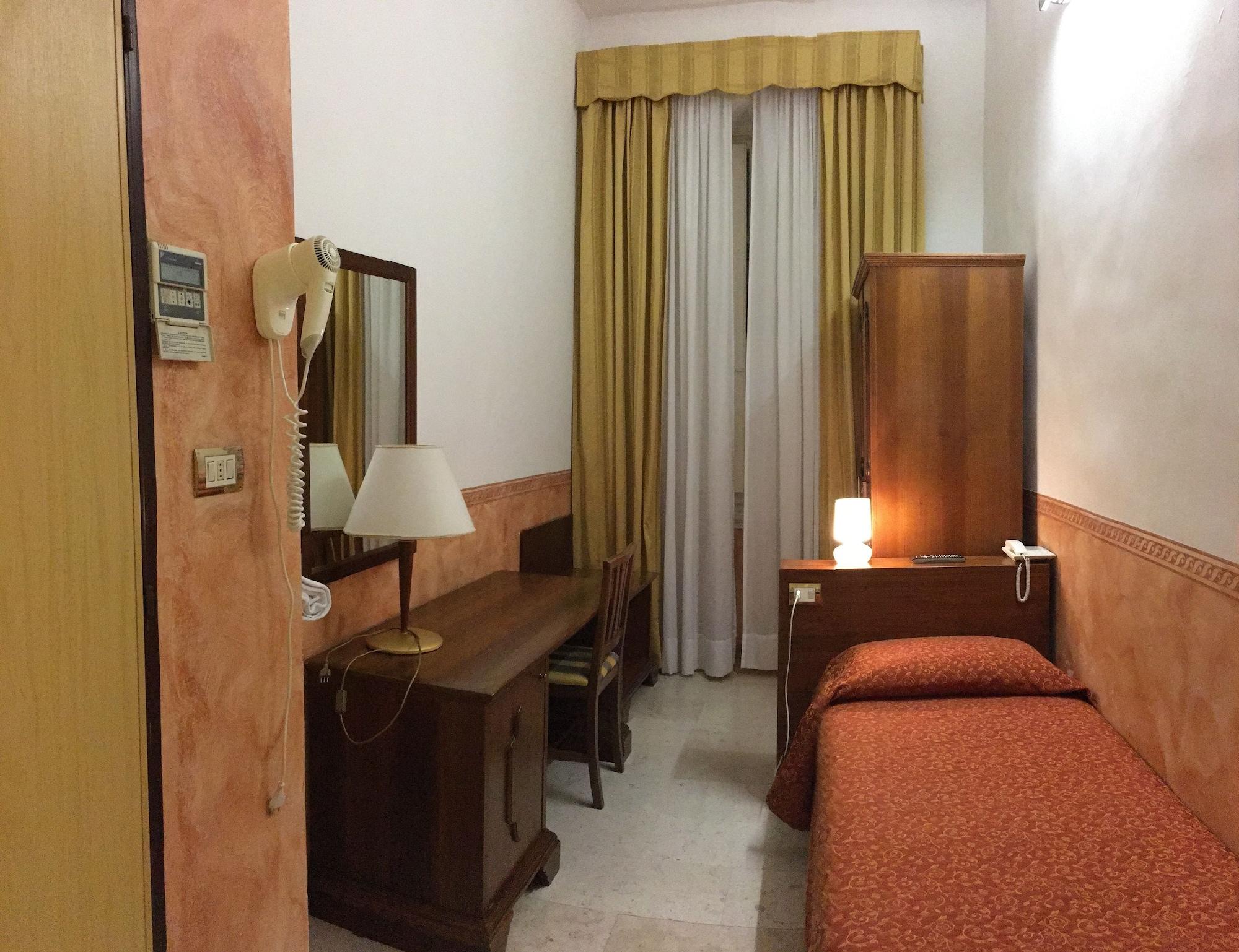 Hotel Olimpia Флоренция Экстерьер фото