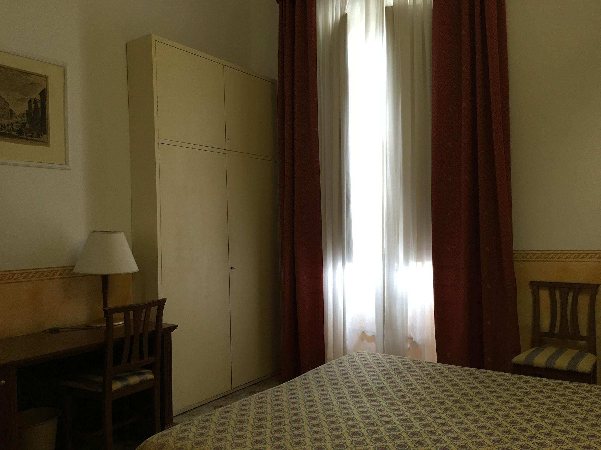 Hotel Olimpia Флоренция Экстерьер фото